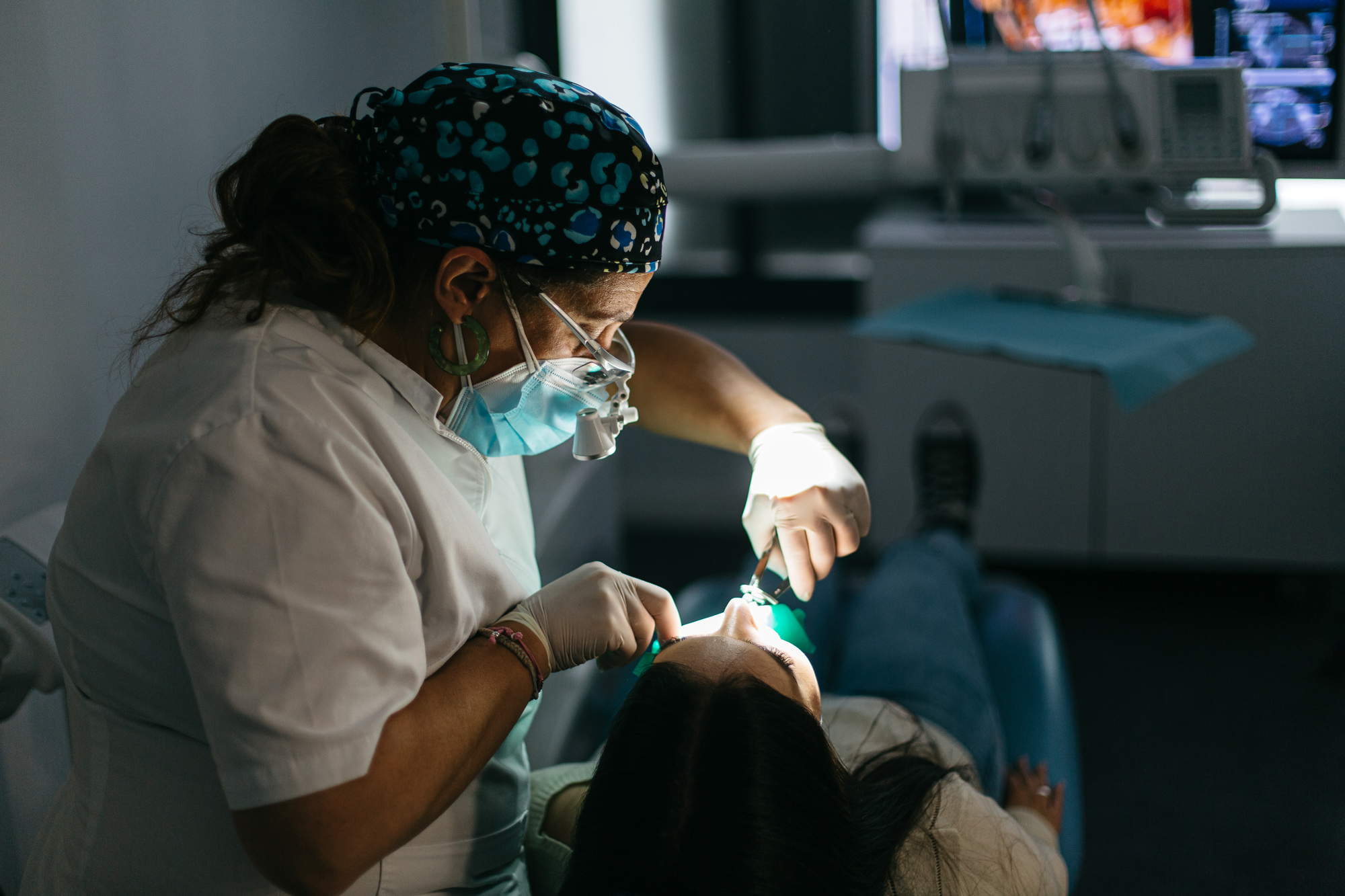 ¿Cuánto cuesta un implante dental en Santa Coloma de Gramenet?