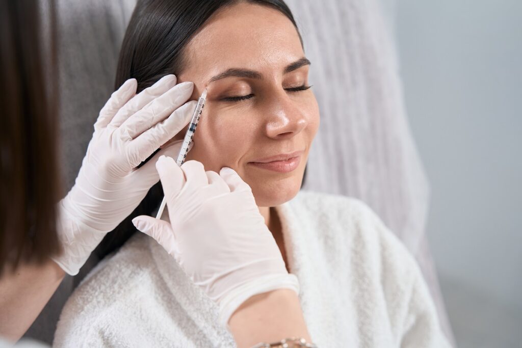 aplicación de tratamiento de skinboosters en Santa Coloma de Gramenet en clínica