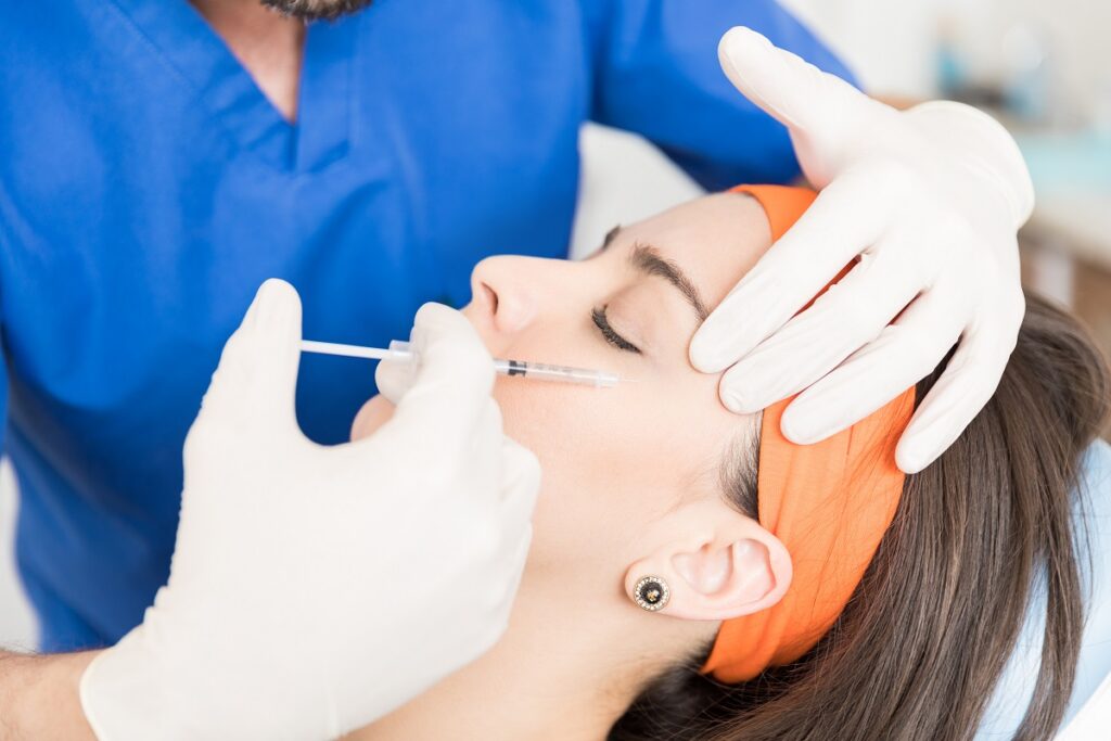 relleno facial con hidroxiapatita en Santa Coloma de Gramenet